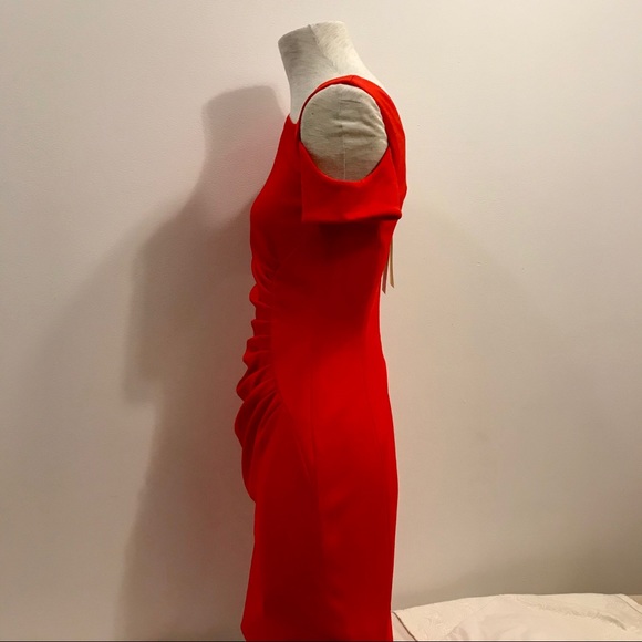 Karen Millen red front gathered sheath dress. NWT. Size 6 - Picture 9 of 13
